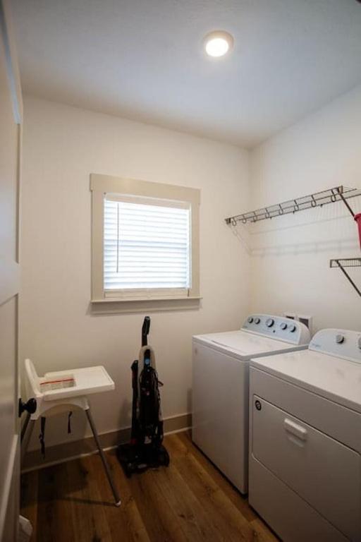 Coral Reef - Brand New Build, Pet Friendly, Private Pool! Sleeps 9! Villa Panama City Beach Bagian luar foto